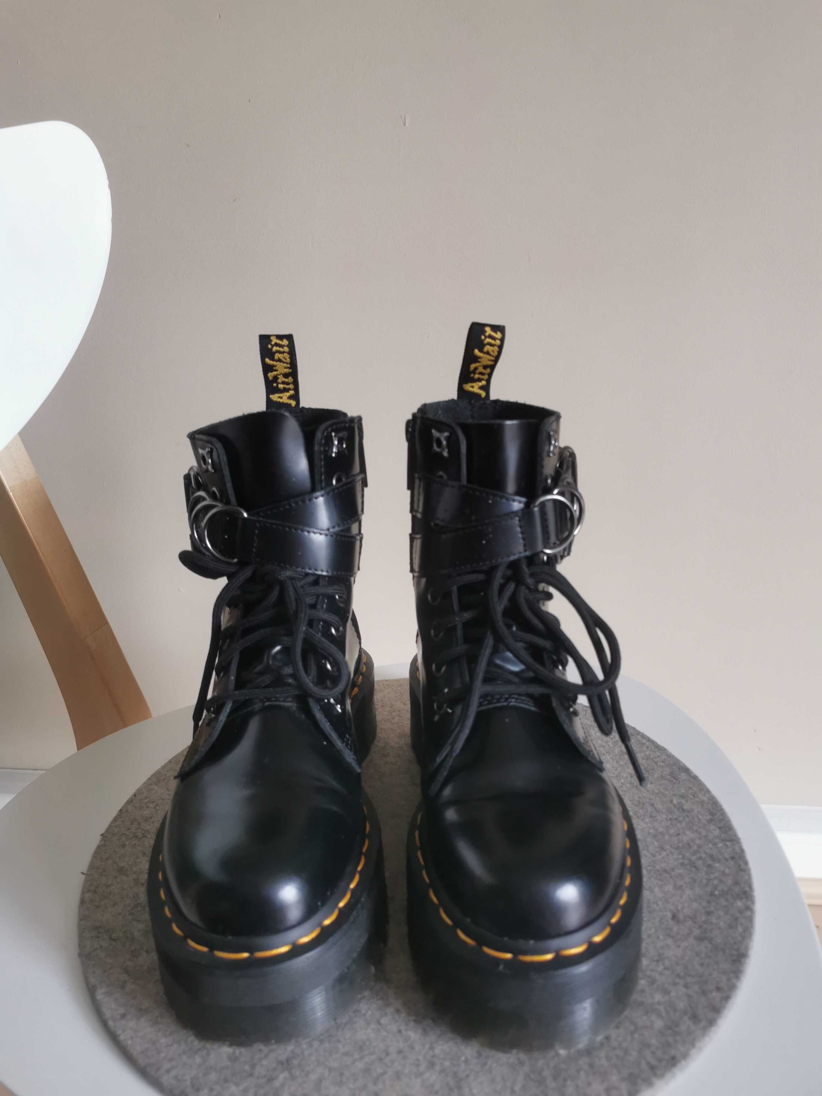 Dr Martens, model Jadon