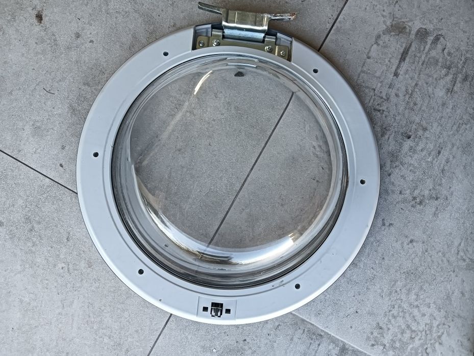 Porta máquina de lavar Ariston