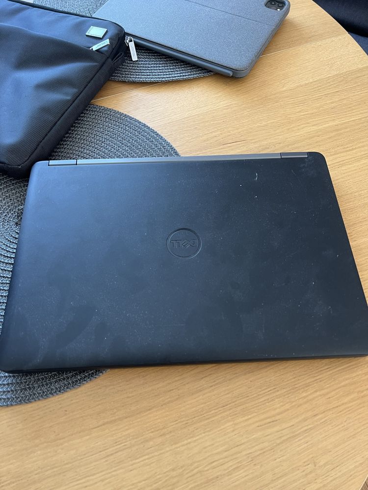 Dell Latitude E5450 I5 8 gb ram 240GB SSD