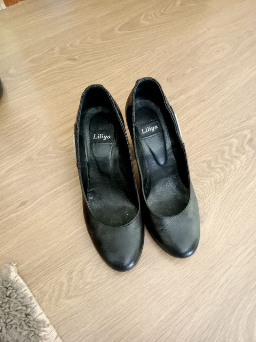 Кожані туфлі 37 р.