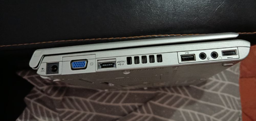 Toshiba Protege A600-12B Keyboard Damage64284589532163123