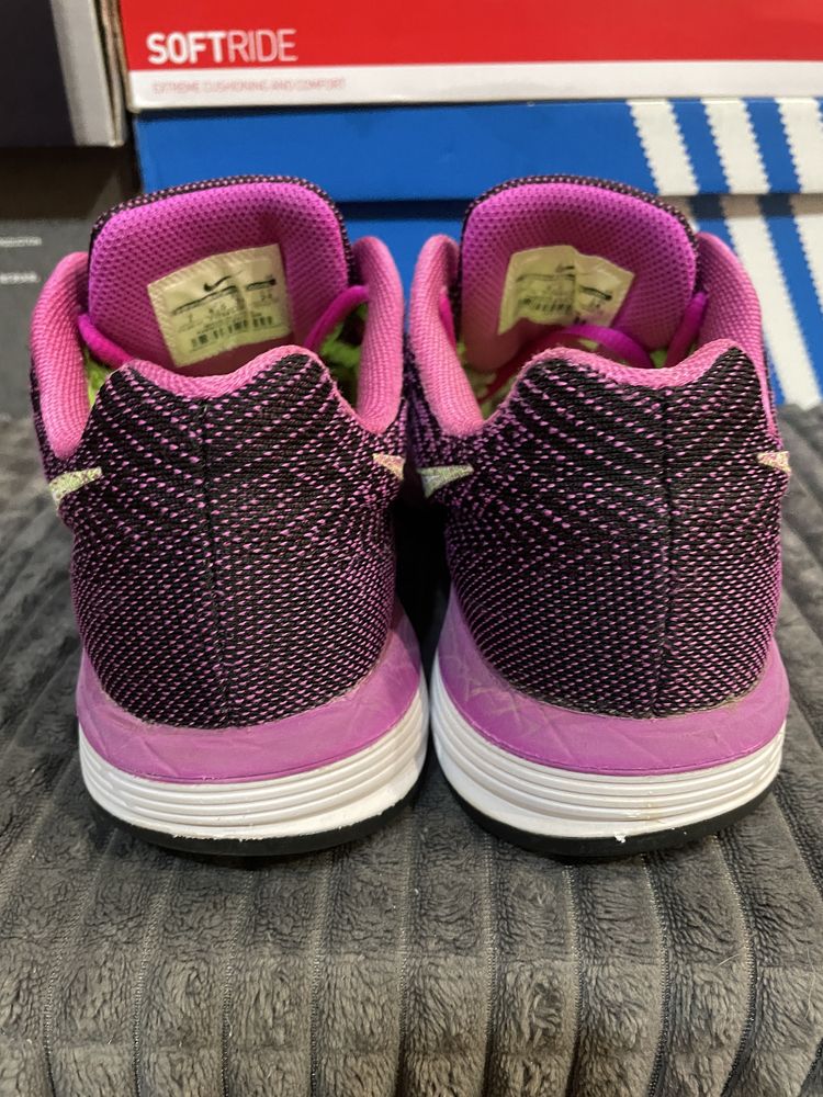 Жіночі кросівки Nike Zoom Vomero 10 38(24см) оригінал