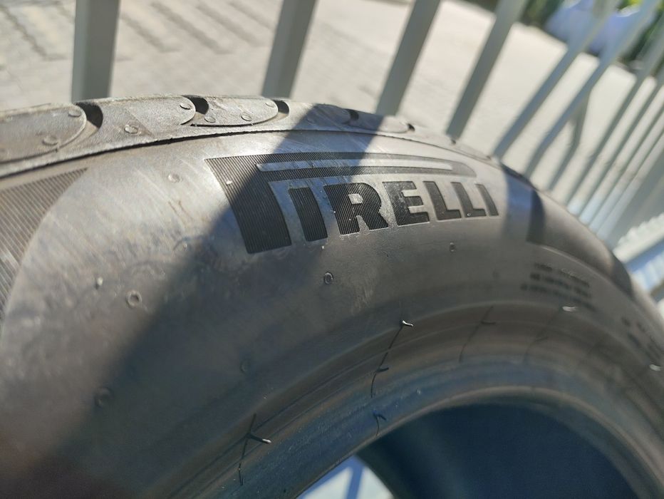 Pirelli Powergy 245/45 R18 100