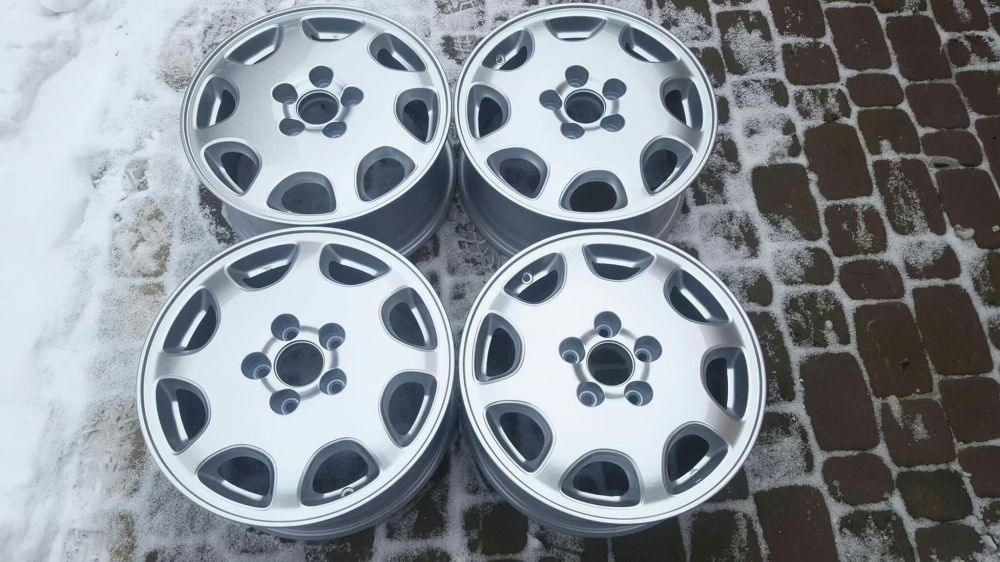 Enkei Honda 5x114,3 kute 16x7 et65 również Mitsubishi volvo kia alufel