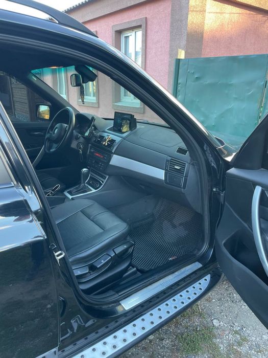 Бмв х3  рестовый