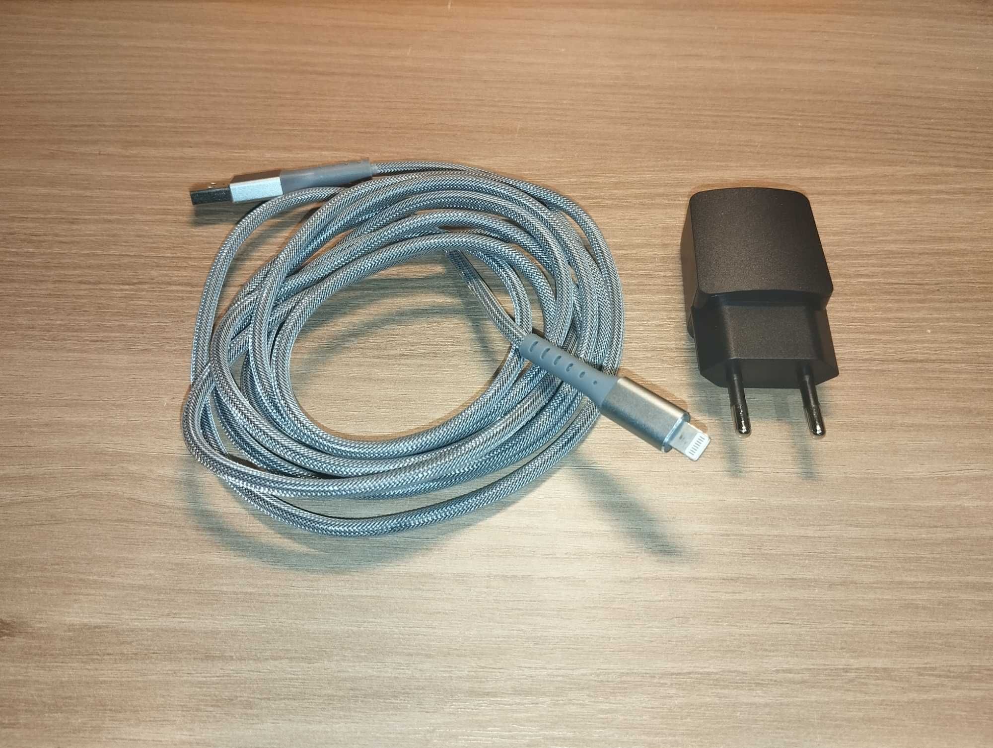 Ładowarka Lightning - do iPad / iPhone