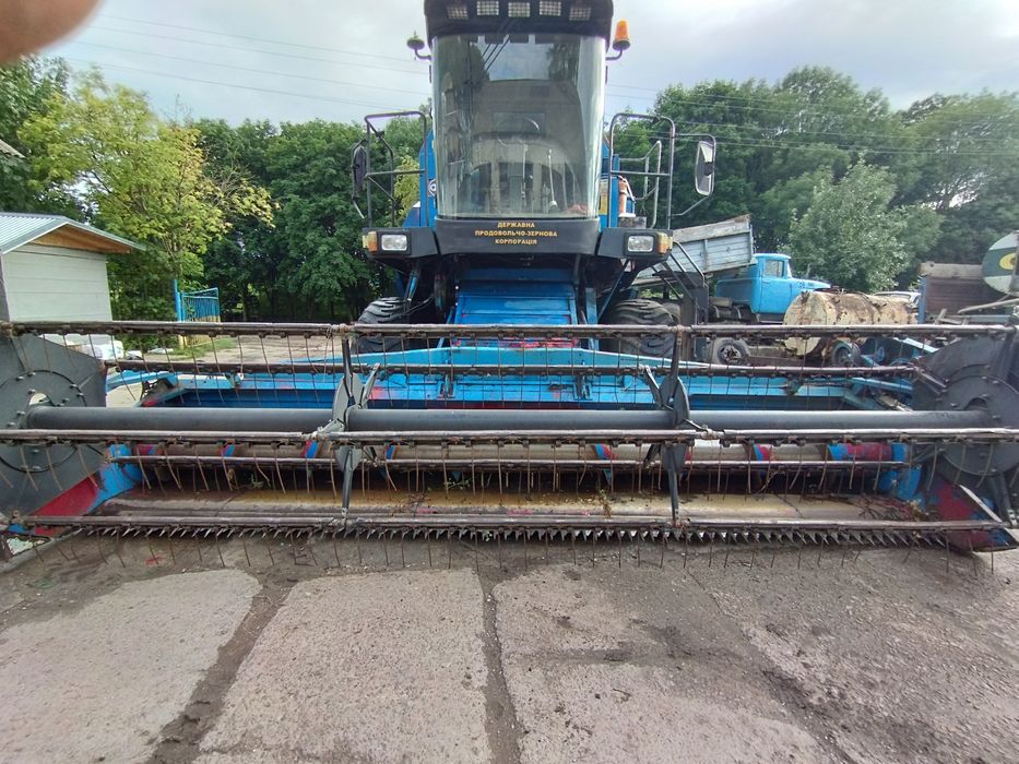 Продам комбайн Палессе GS812