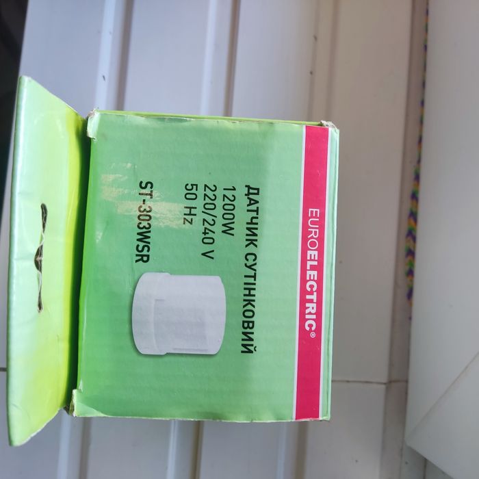 EUROELECTRIC. Датчик сутінковий