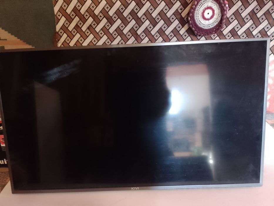 Телевізор на запчастини,розбитий екран