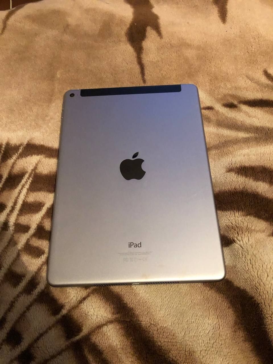 Продаю планшет Apple Ipad Air 2