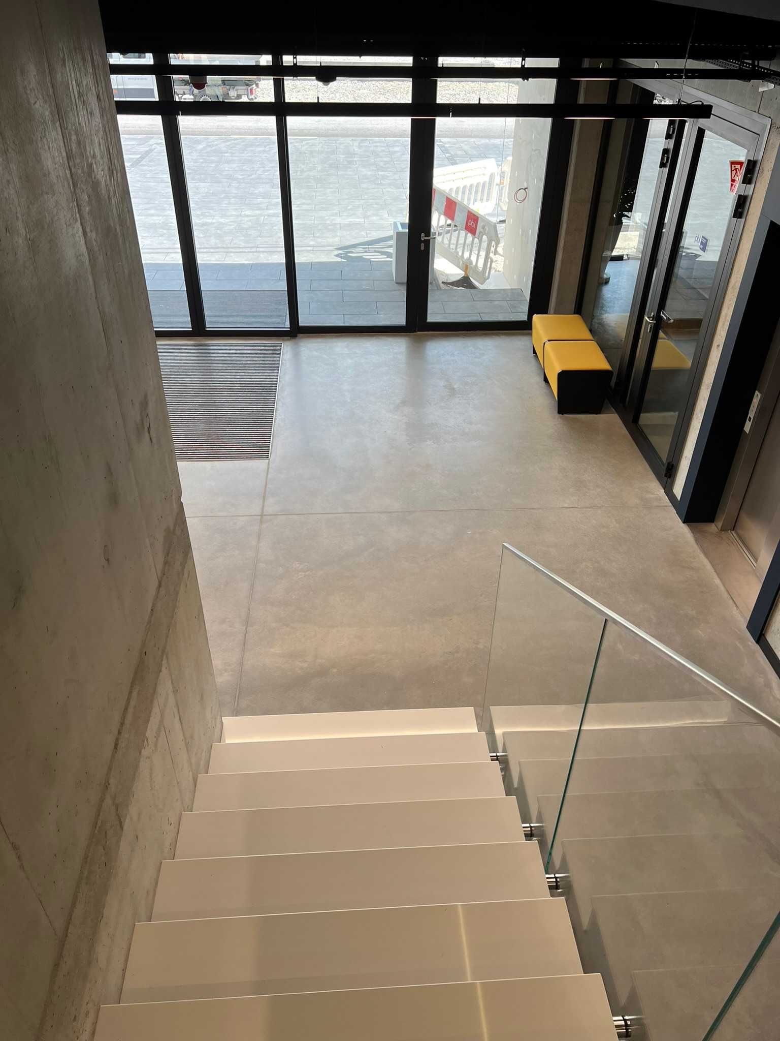 Beton Polerowany w Domu i Biurze, Polerowanie Betonu