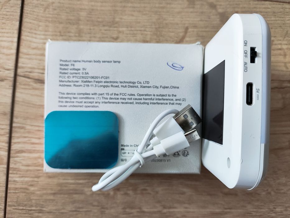 Lampka nocna do garderoby, łazienki lub sypialni