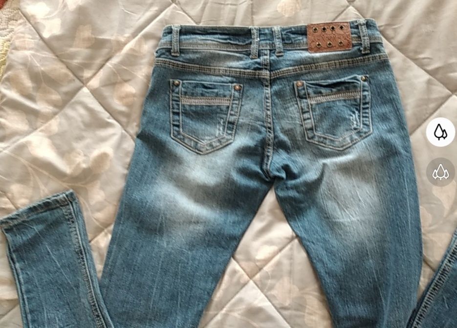 Calças de ganga, marca Jovial Denim