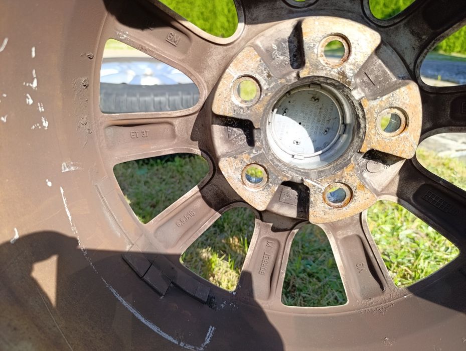 Alufelgi 16 z oponami letnimi. Opel 5x110 et37 Continental R16 205/55