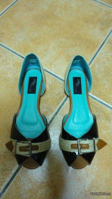 Sapatos de senhora abertos preto e bege 100% Louca