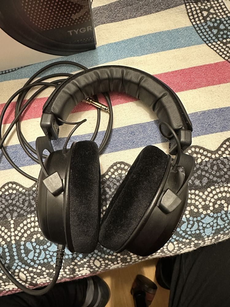 Beyerdynamic TYGR 300 R Gaming Headphones Auscultadores Estúdio