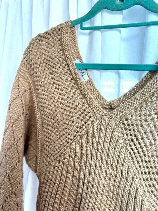 Conjunto de Malha Castanho Claro – Camisola e Saia Midi