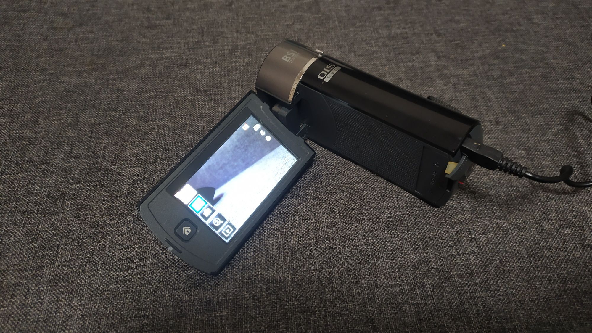 Видеокамера Samsung HMX-Q10BP ( минивидеокамера )