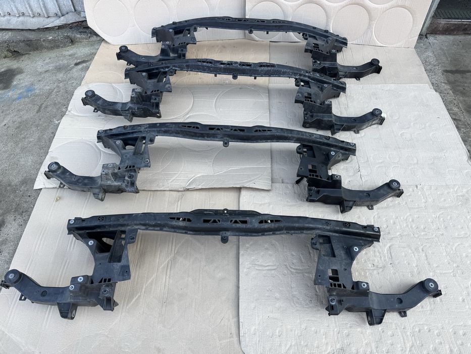 Передня панель ( телевізор) на Mercedes-Benz VITO W639.