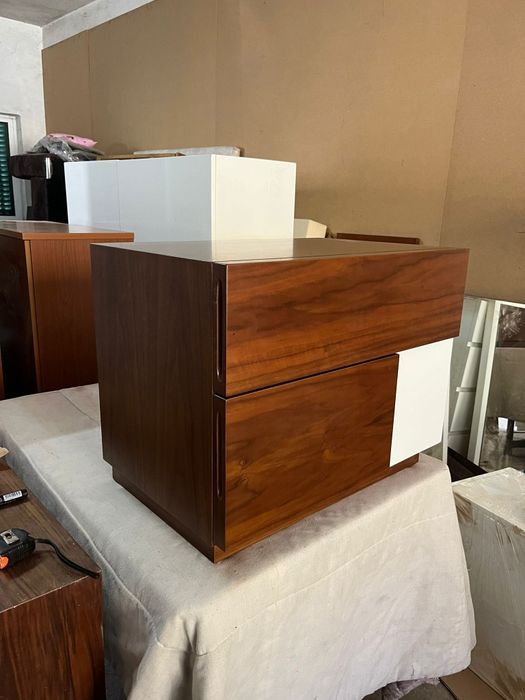 Mesinha cabeceira nova