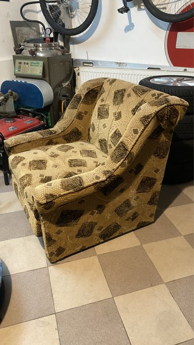 Крісло в дуже гарному стані