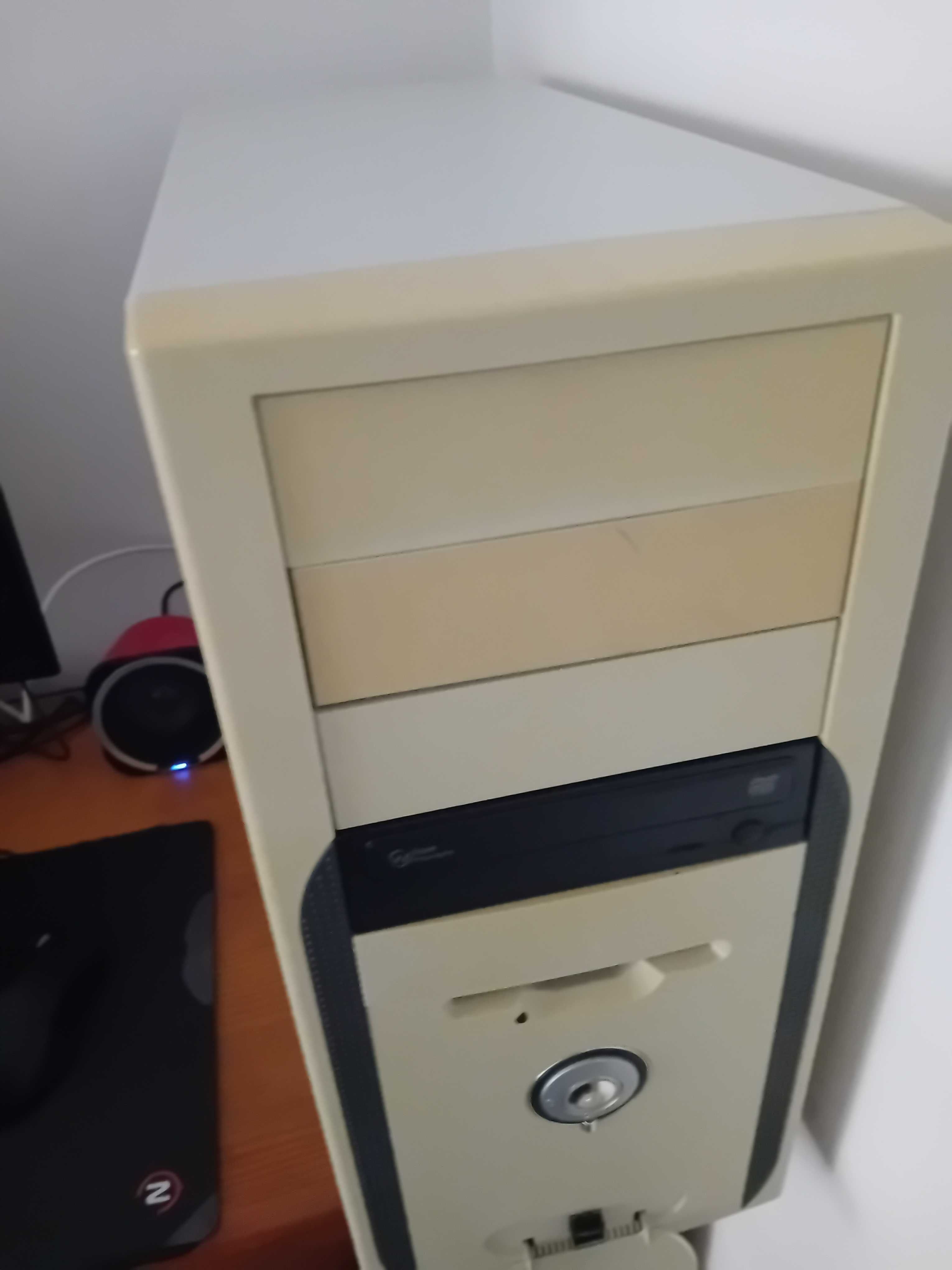 PC Sleeper case Retro