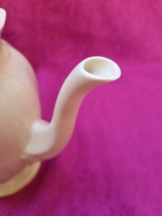 Dzbanek porcelana tułowice