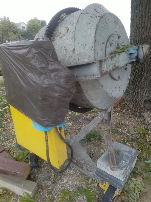 Betoniarka.   350l