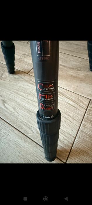 Tripé carbono Benro C2692T