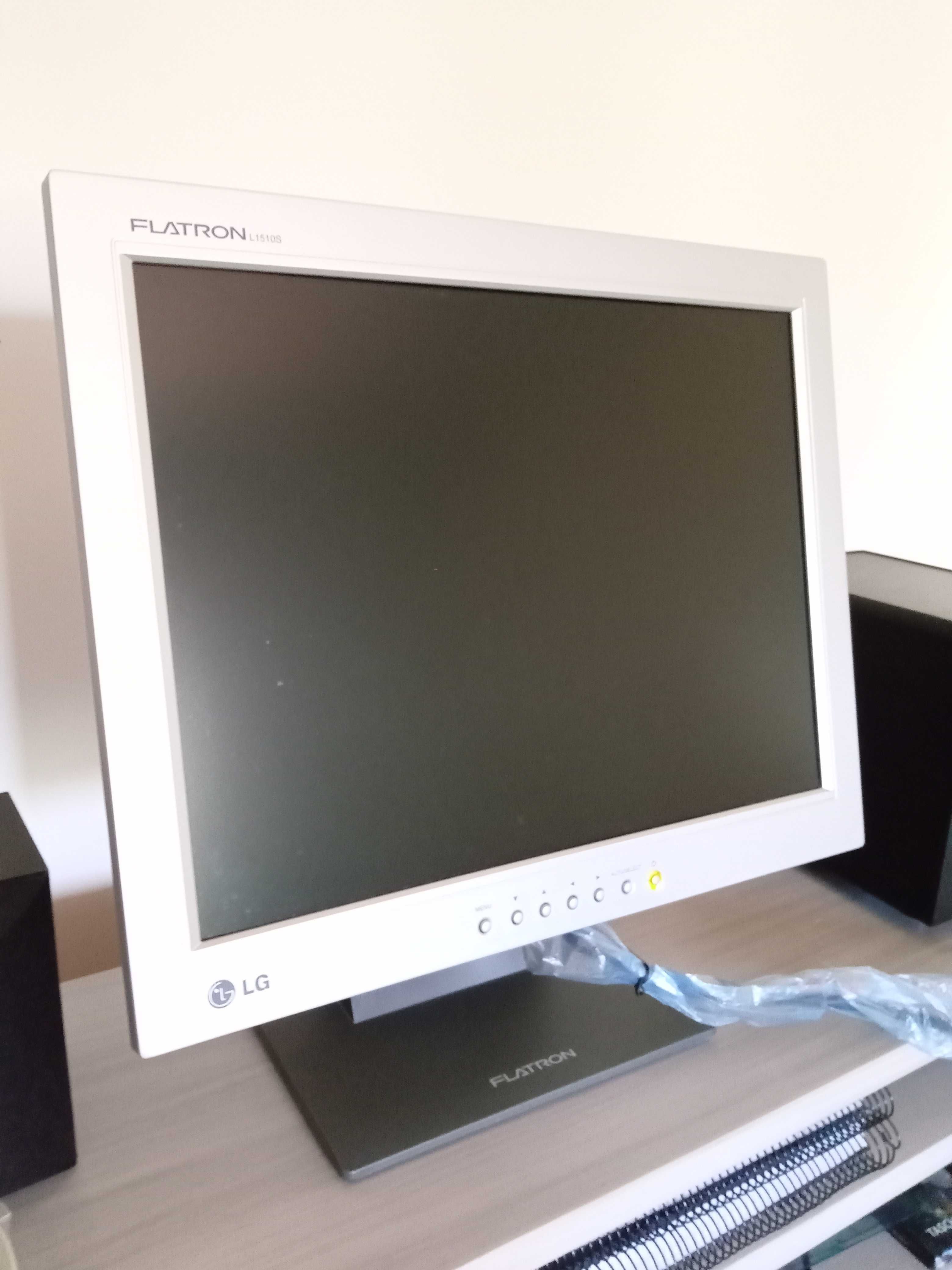 Computador Pentium IV vintage + monitor