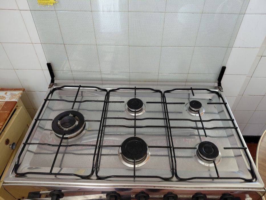 Fogão a gás com forno