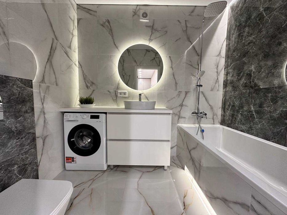 Продам ЭКСКЛЮЗИВ 68м2  2 Спальни + кухня-студия Днепровская Брама 2