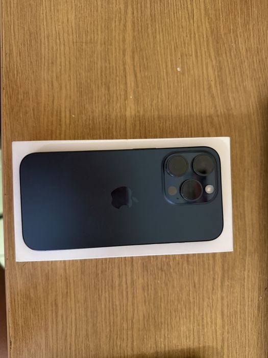 Продам айфон 15 про на 128