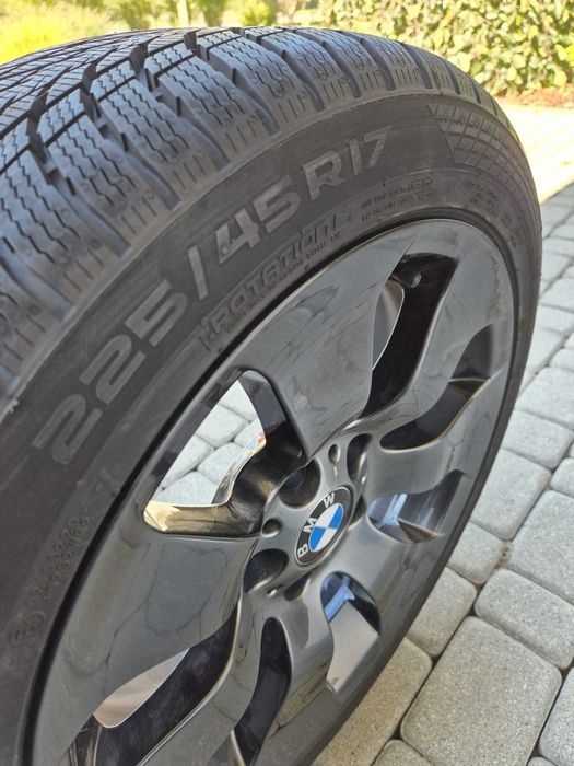 koła zimowe BMW oryginalne felgi BMW 17 5x120 Nowe Opony zimowe NOKIAN
