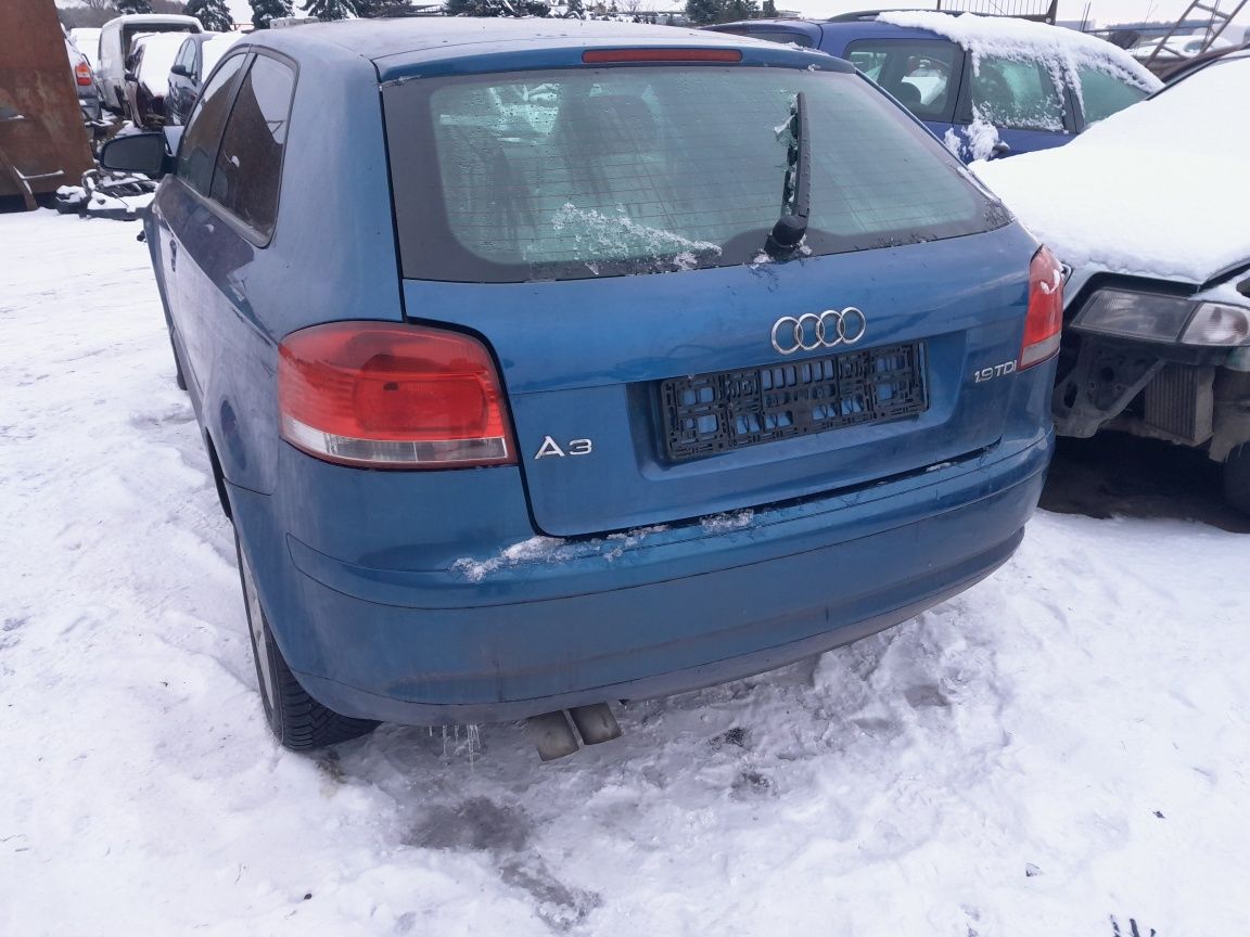 Audi a3 8p HB zderzak tył I inne