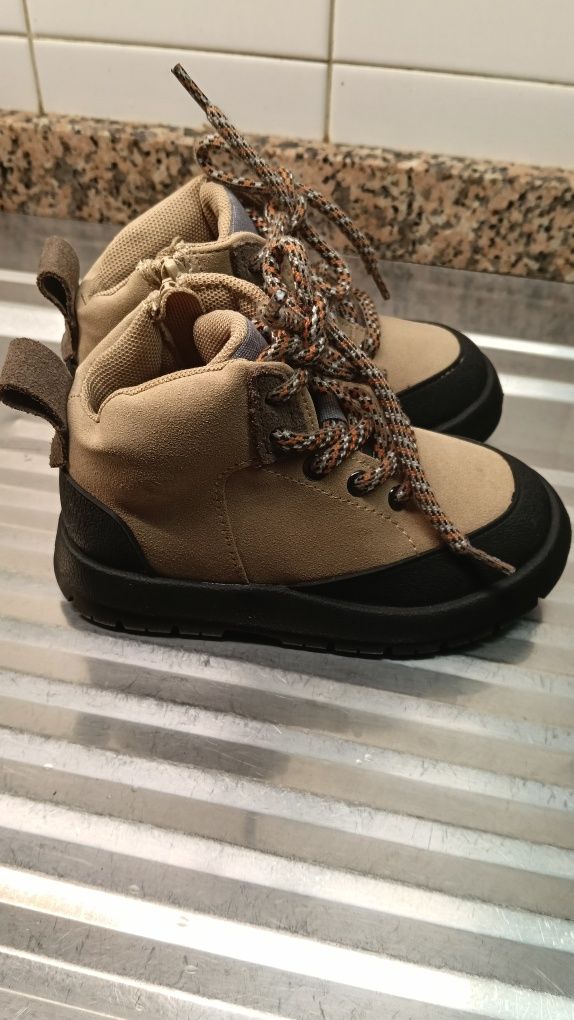 Botas meninos Zara 23