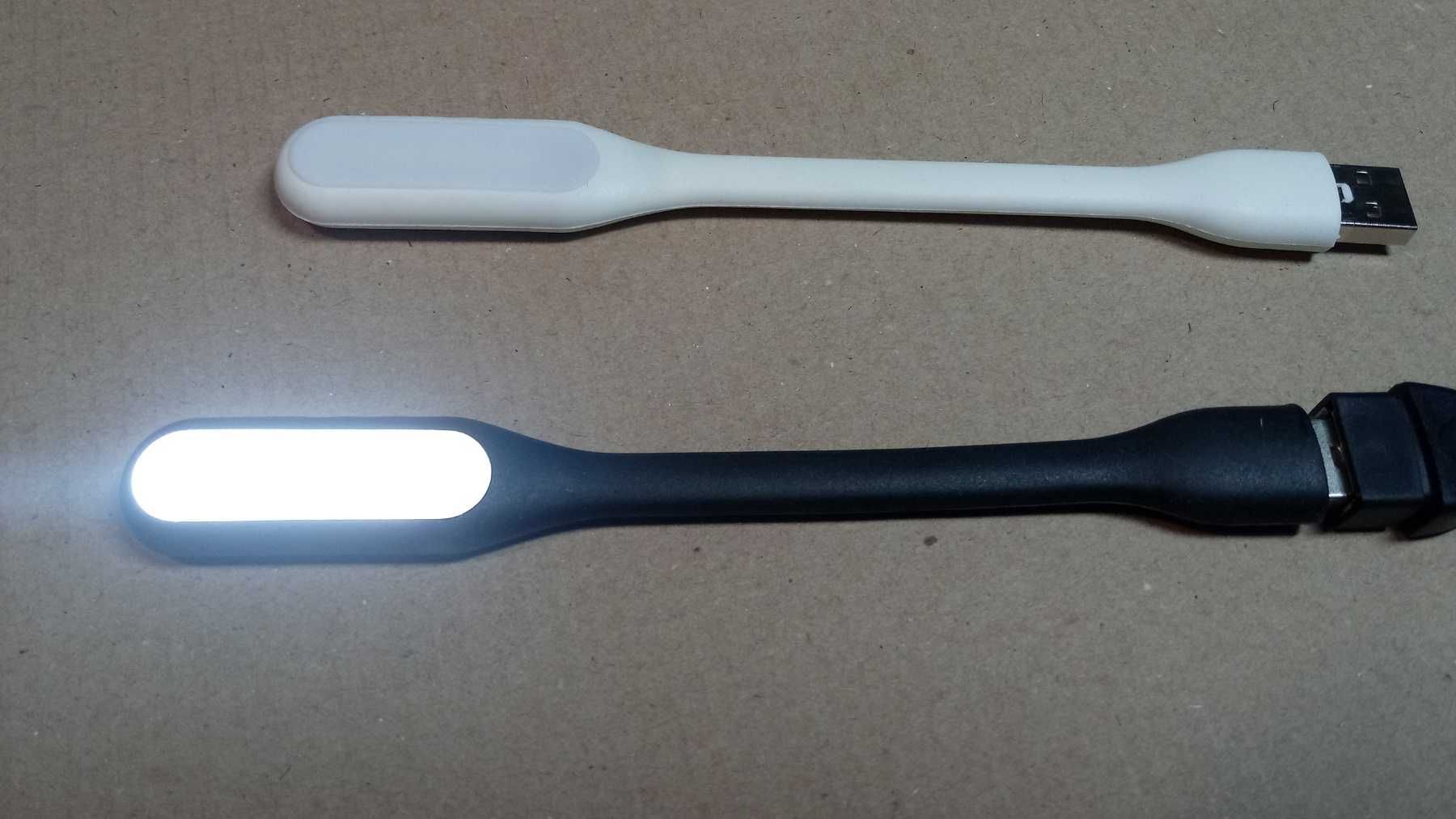 Гнучка USB лампа-ліхтарик.