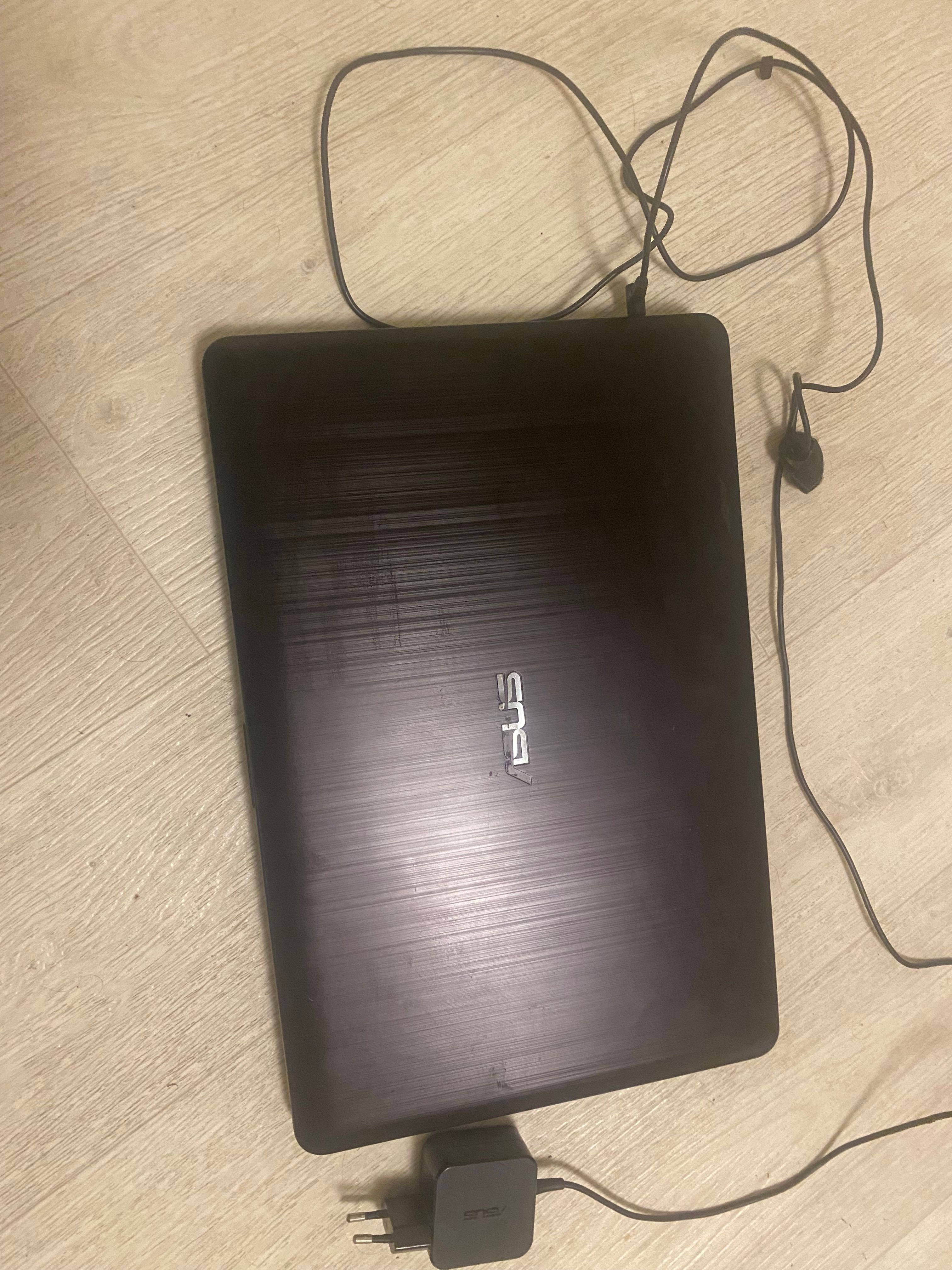 Asus vivobook 15 laptop x540 mb