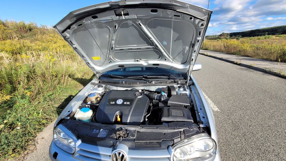 VW Golf IV 1,6 benz. Automat  wersja Pacyfic