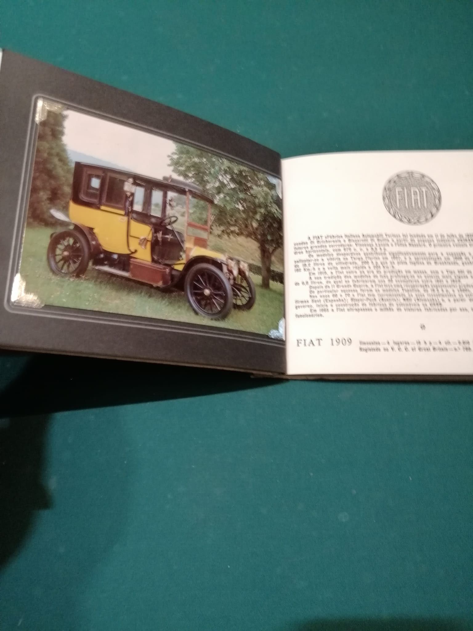 Álbum Ilustrado do Museu do Automóvel do Caramulo