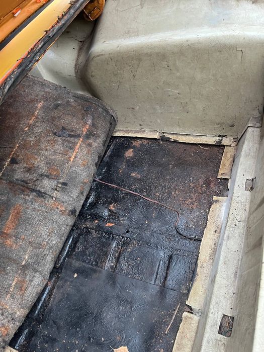 Продам ваз 2103 на боевому ходу