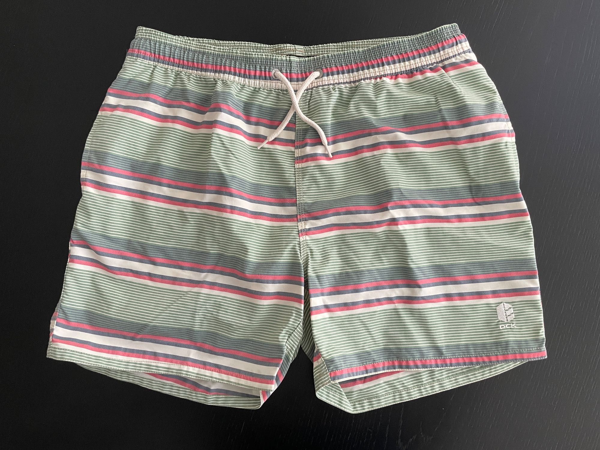 BoardShorts/Calções de banho DCK (TAM. 32 e 34)