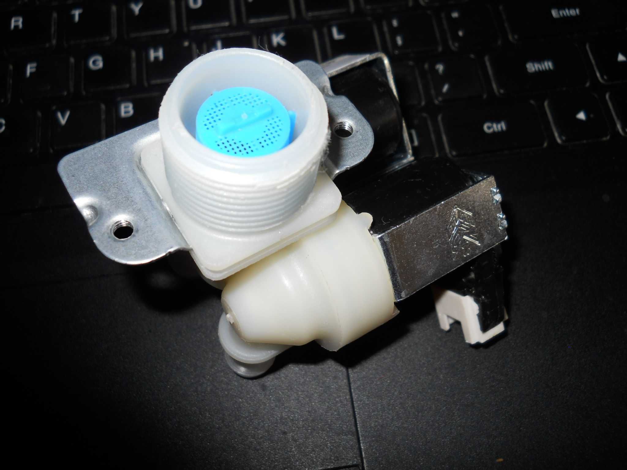 Sprzedam nowy elektrozawór dwudrożny do pralki Candy cst360L