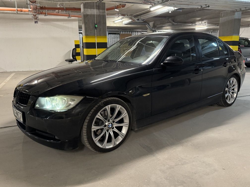 BMW E90 320d 2007r. M47 163km automat garażowana felgi 18' M pakiet
