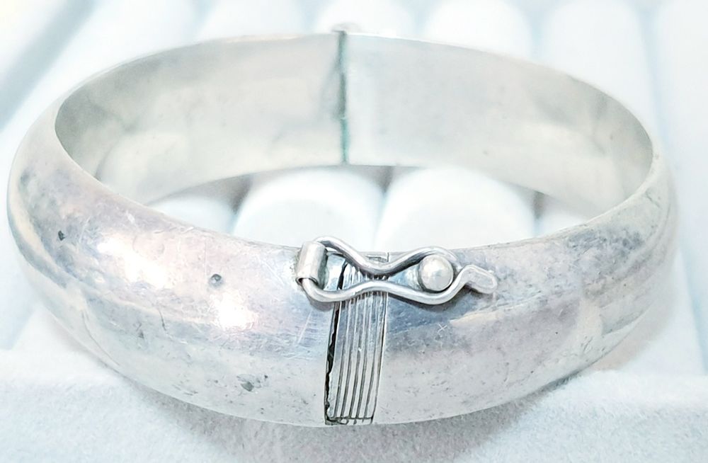 Linda escrava vintage em prata contrastada 925