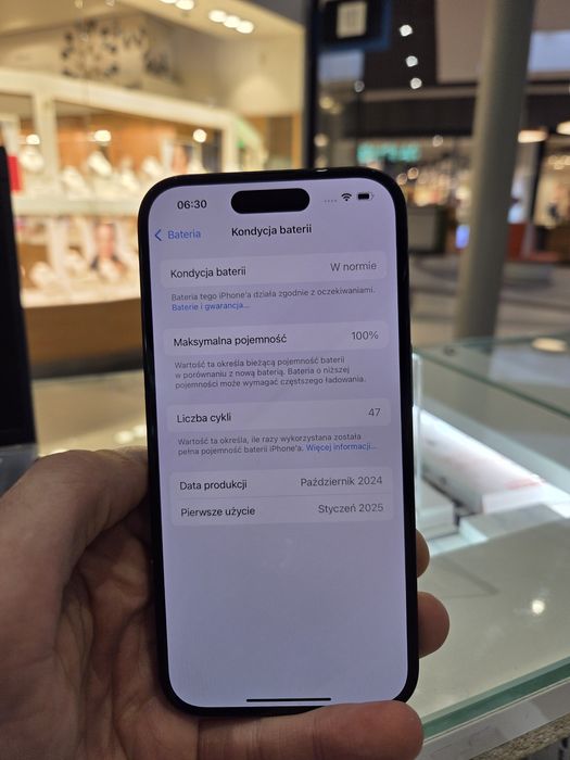 iPhone 16 128GB Black 2599zł 100%bat Stan 5/5