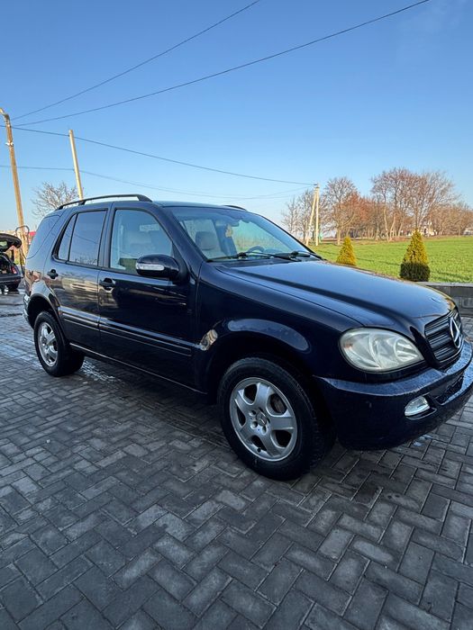 Mercedes-Benz M-Class 2004