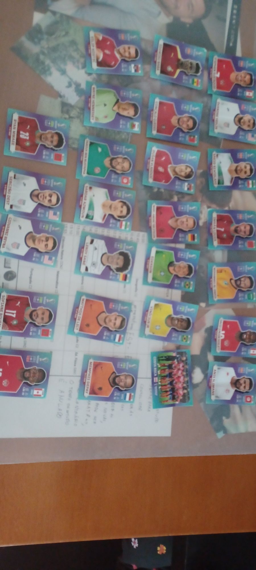 Cromos para troca tenho vincius jr, ederson, ter stegen,de ligt e outr