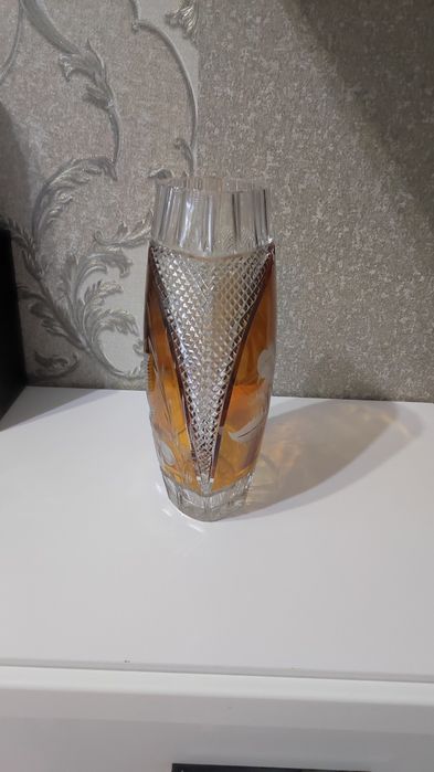 Ваза хрустальная цветная