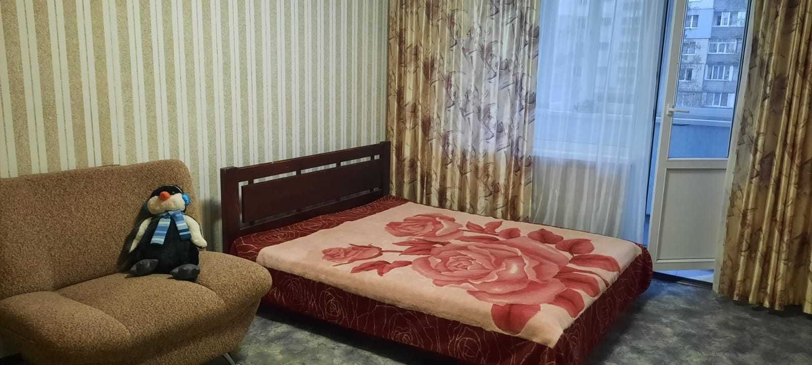 2кiм. Квартира ТРЦ Лавина та озера Чеха 2 поверх Подобово, Погодинно